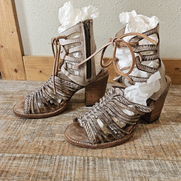 Freebird Belize - Picture 2 of 5